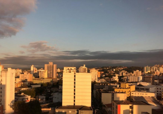 Notícia -  Mesmo com nebulosidade, sol predomina entre as nuvens no Sul catarinense 