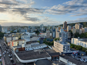 Notícia - Amanhecer ameno e temperaturas altas à tarde nos próximos dias