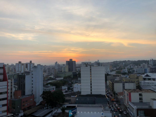 Notícia - Mais calorão até domingo na região