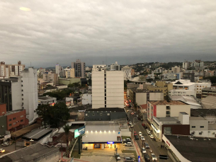 Notícia - Vem aí uma sexta quente, com mais de 30 graus