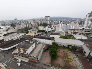 Notícia - Sol entre nuvens, abafamento e mais calor