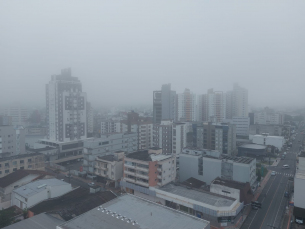 Notícia - Nevoeiro cedo e 30 graus à tarde. Vem calorão no fim de semana