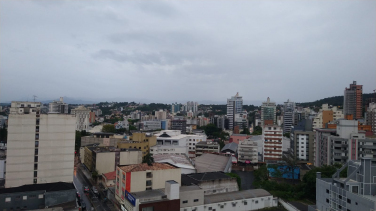 Notícia - As nuvens tomam conta do início de semana