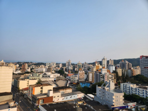 Notícia - (Áudio) Frente fria deve provocar chuva no domingo