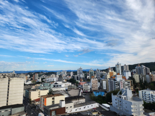 Notícia - ((Áudio)) Vento nordeste e predomínio de sol devem marcar a quarta-feira na região