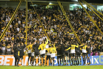 Notícia - Criciúma anuncia concurso para escolher novo uniforme do clube 