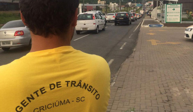 Notícia - Trânsito intenso na chegada a Criciúma