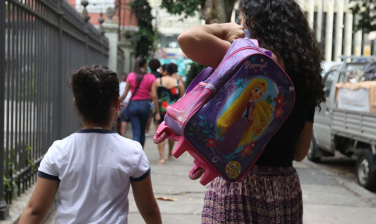 Notícia - Escola em tempo integral: governo publica regras para adesão