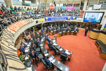 Notícia - Com ampla margem de votos, Universidade Gratuita é aprovado na Alesc (VÍDEO)