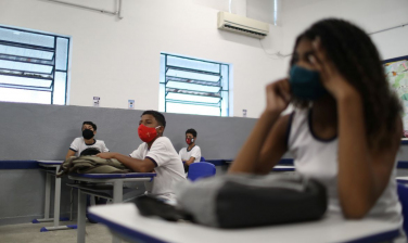 Notícia - Covid-19: Prevenção na volta às aulas depende da comunidade escolar