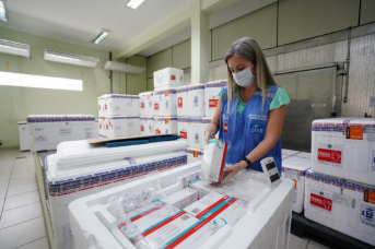 Notícia - Governo de SC distribui neste sábado mais de 200 mil doses da vacina contra a Covid-19