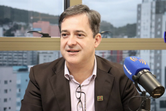 Notícia - Vaguinho: “se poste é aquele que guia, que dá luz, eu quero ser esse poste”