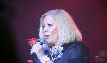 Notícia - Cantora Vanusa morre aos 73 anos