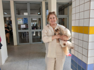 No Colegião, Vera Andronini e sua cachorrinha Chanel. Foto: Sabrina Ugioni