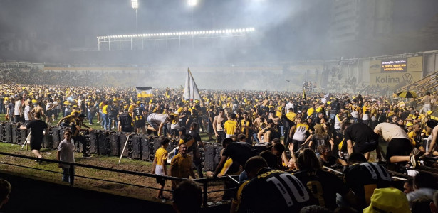 Criciúma 3 x 0 Botafogo/SP: nos últimos minutos, Tigre marca mais dois gols  e torcida vai à loucura - Esporte - 4oito