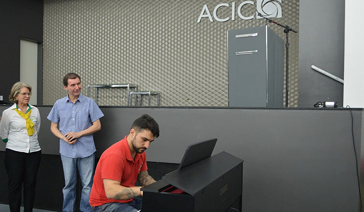 Acic abre inscrições para aulas de piano